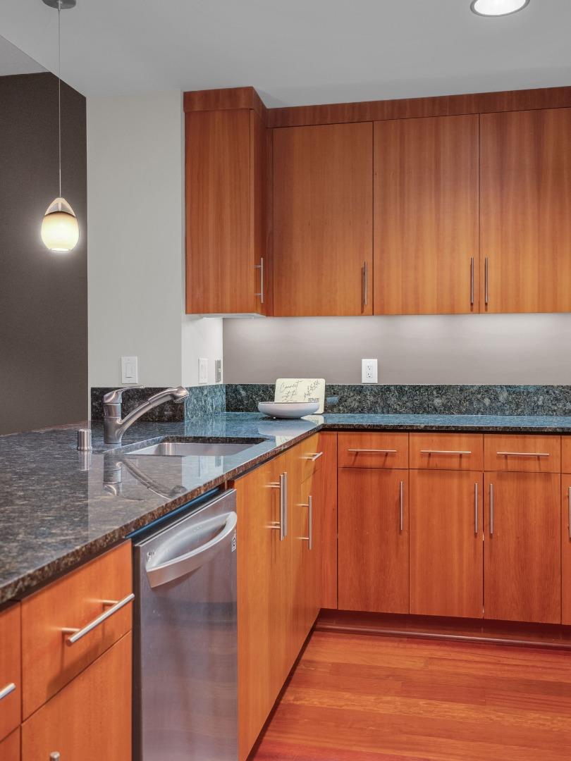 Detail Gallery Image 8 of 54 For 38 N Almaden Blvd #1700,  San Jose,  CA 95110 - 2 Beds | 2 Baths