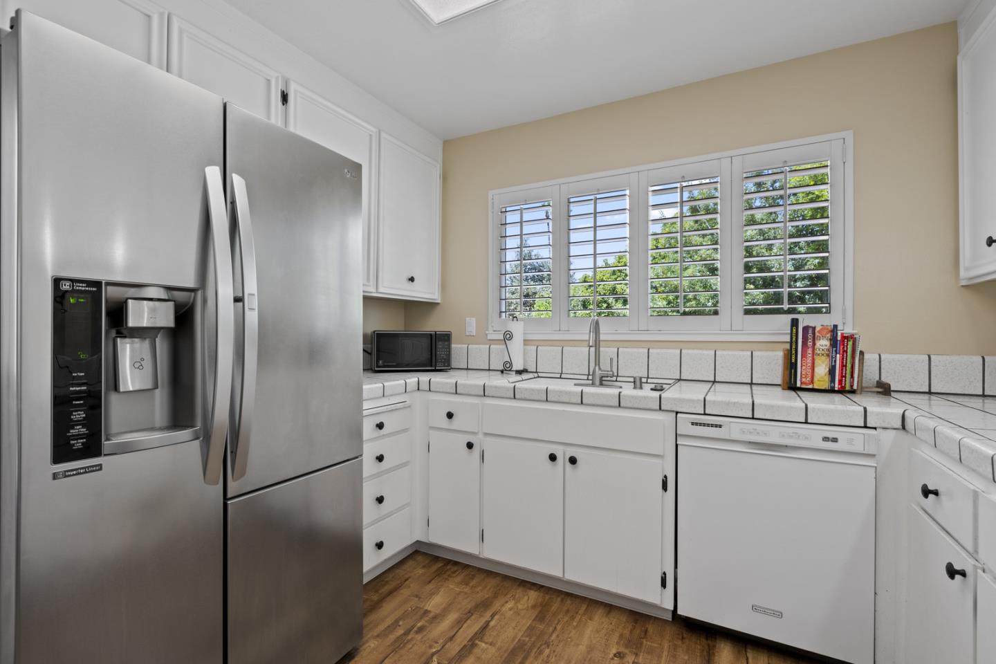 Detail Gallery Image 32 of 59 For 1223 Serene Valley Ct, San Jose,  CA 95120 - 4 Beds | 2 Baths