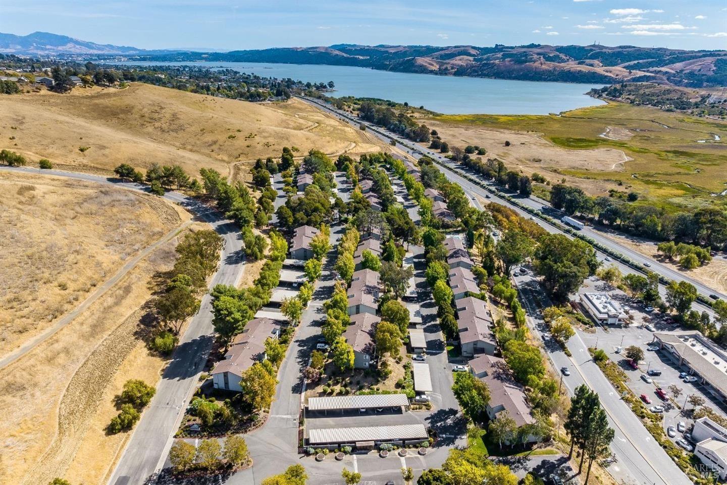 Detail Gallery Image 20 of 20 For 900 Cambridge Dr #128,  Benicia,  CA 94510 - 2 Beds | 1 Baths