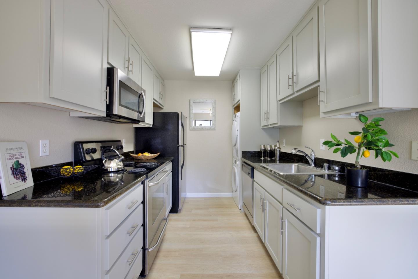 Detail Gallery Image 8 of 20 For 900 Cambridge Dr #128,  Benicia,  CA 94510 - 2 Beds | 1 Baths