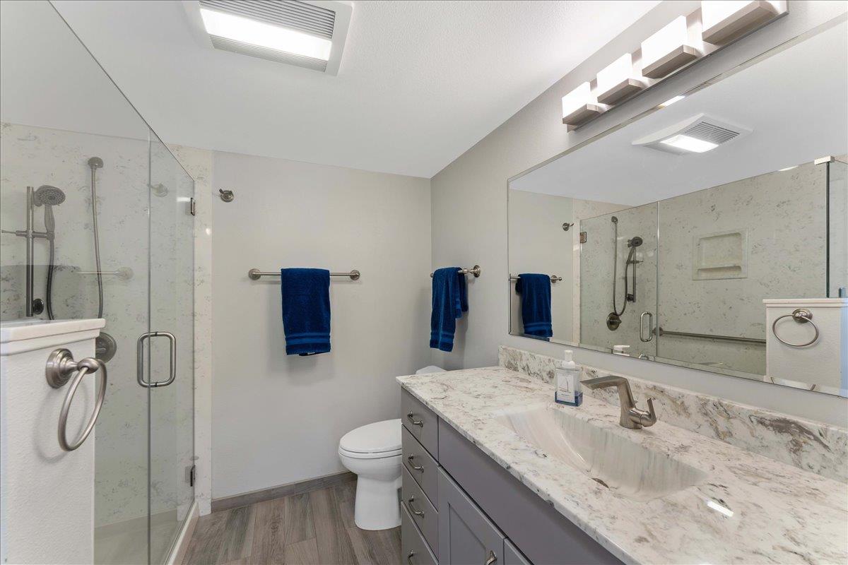 Detail Gallery Image 11 of 26 For 1909 Skycrest Dr #2,  Walnut Creek,  CA 94595 - 2 Beds | 2 Baths