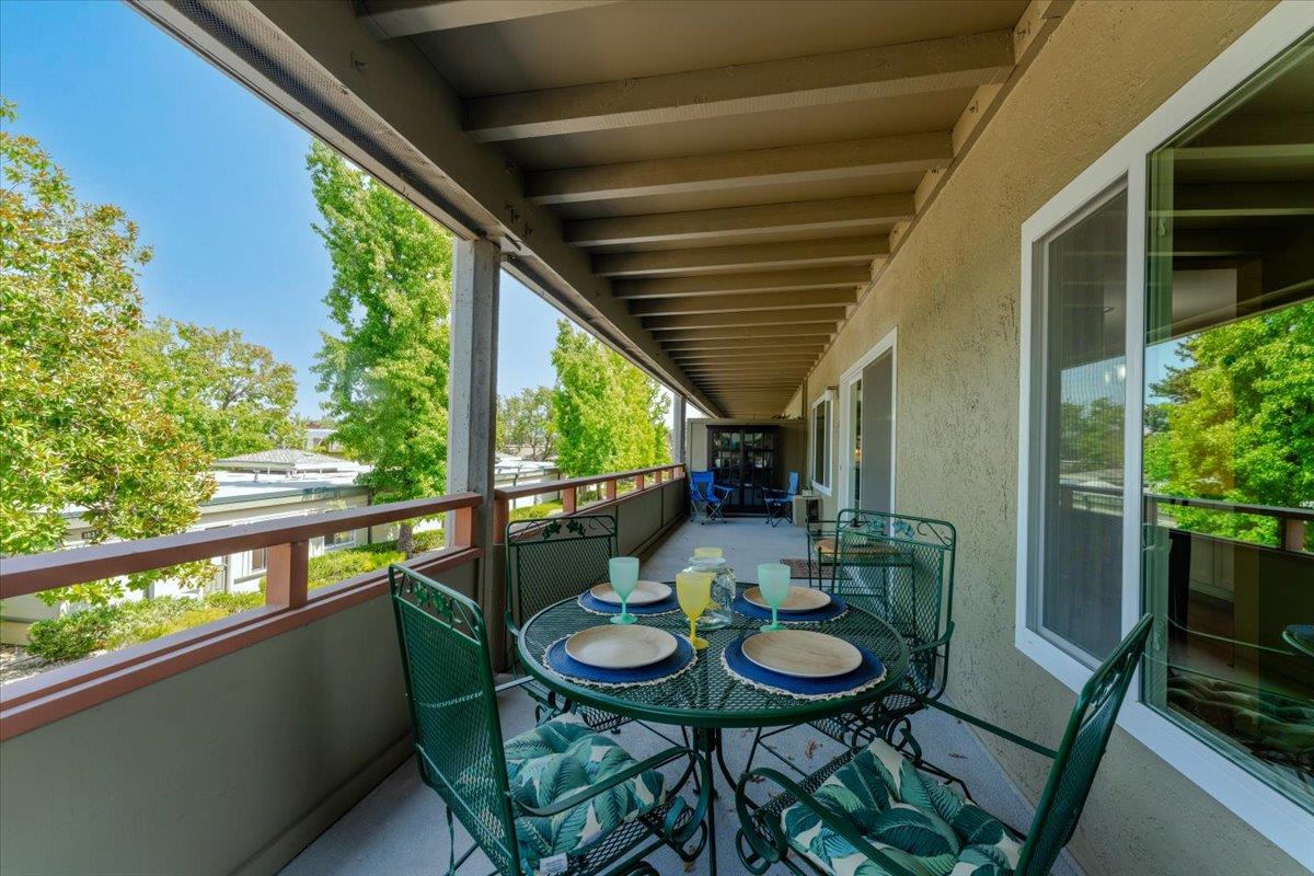 Detail Gallery Image 17 of 26 For 1909 Skycrest Dr #2,  Walnut Creek,  CA 94595 - 2 Beds | 2 Baths