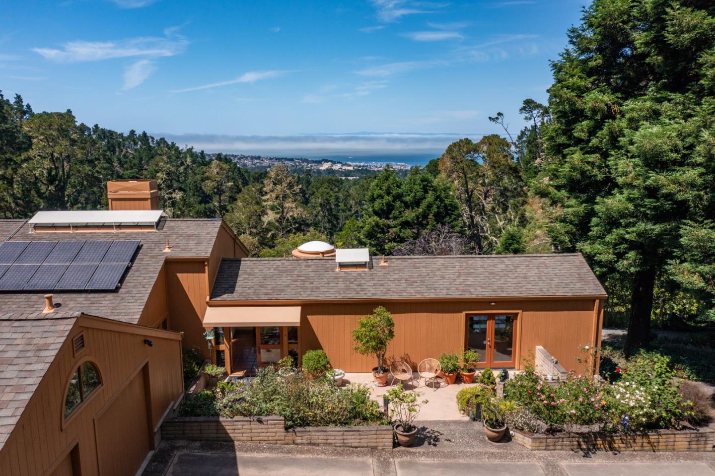 Detail Gallery Image 2 of 34 For 540 Aguajito Rd, Carmel,  CA 93923 - 2 Beds | 2 Baths