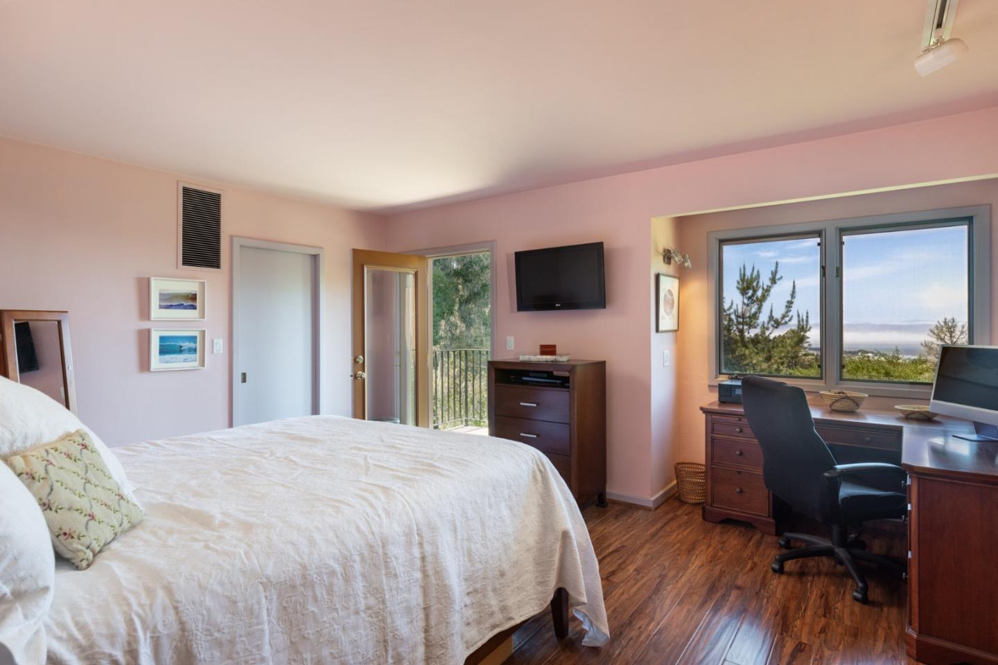 Detail Gallery Image 22 of 35 For 540 Aguajito Rd, Carmel,  CA 93923 - 2 Beds | 2 Baths
