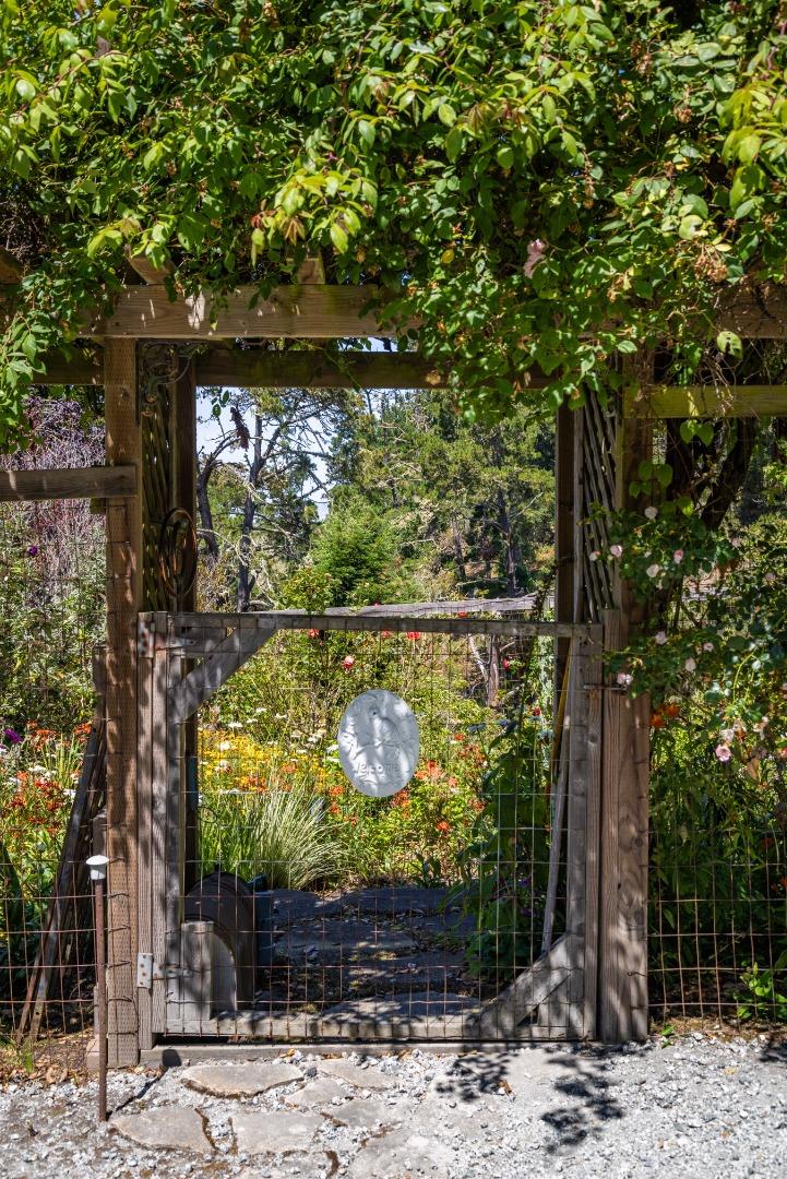 Detail Gallery Image 31 of 35 For 540 Aguajito Rd, Carmel,  CA 93923 - 2 Beds | 2 Baths