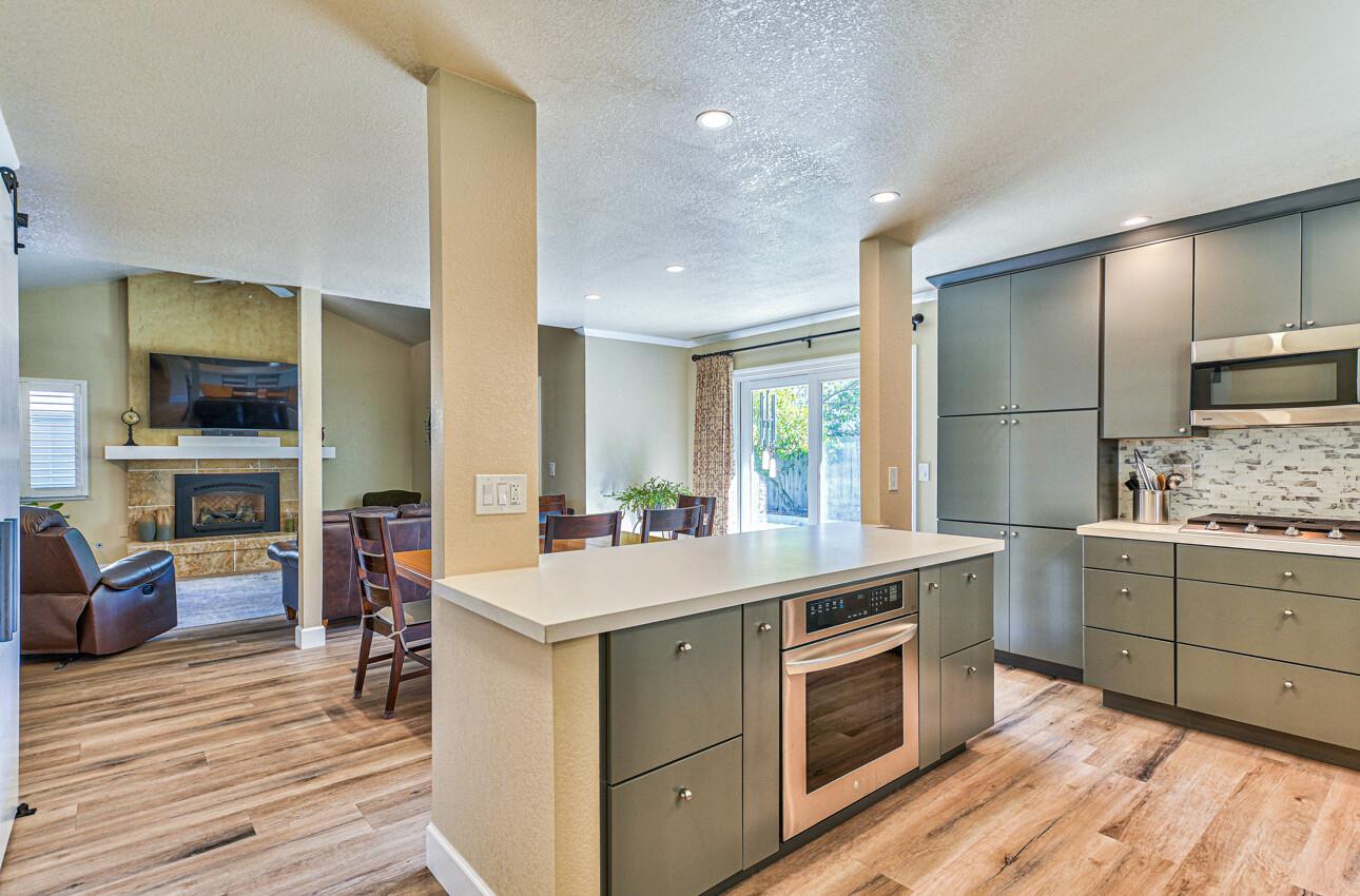 327 Vincent Pl, Salinas, CA 93907 photo 13
