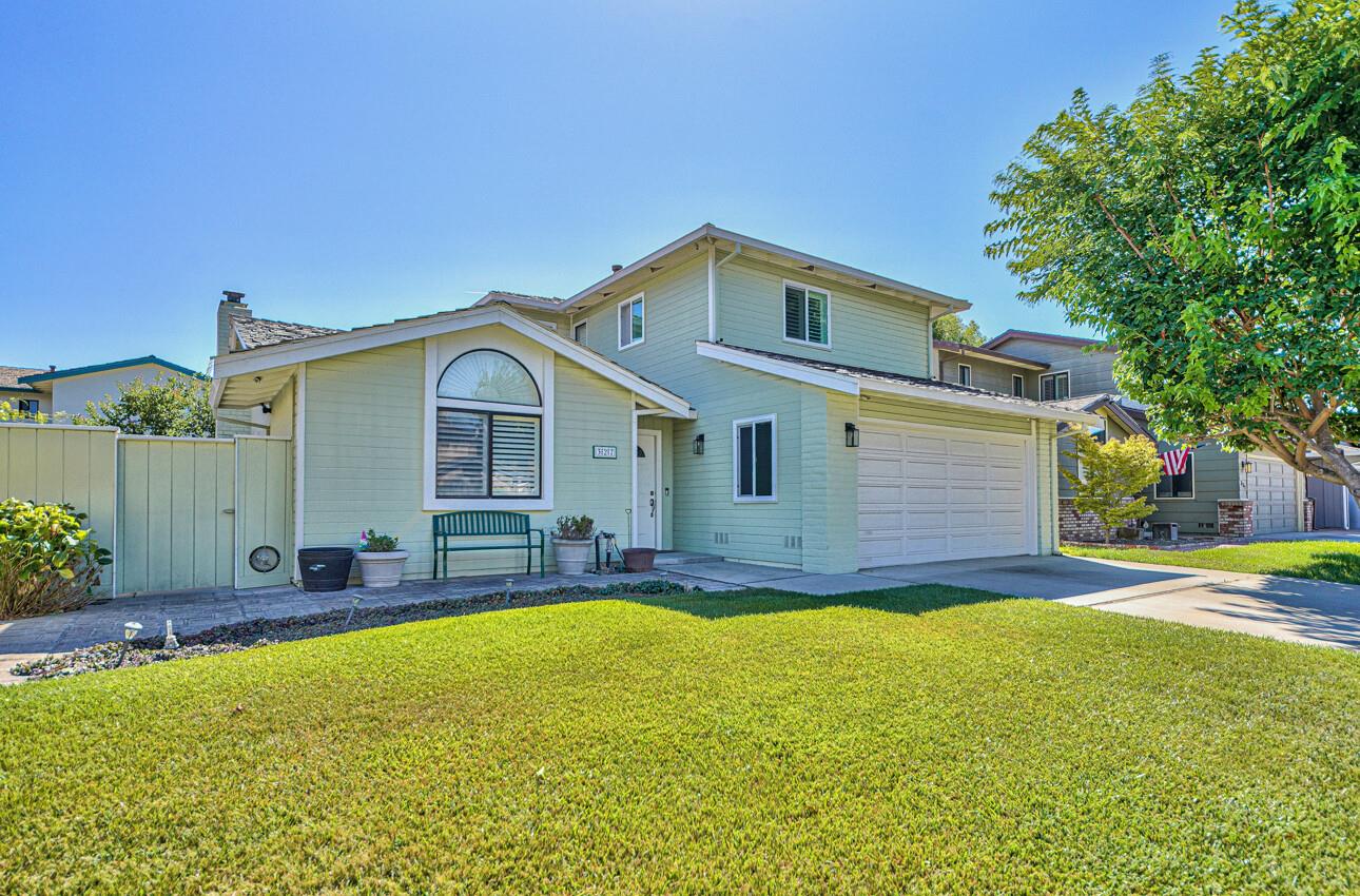 327 Vincent Pl, Salinas, CA 93907 photo 2