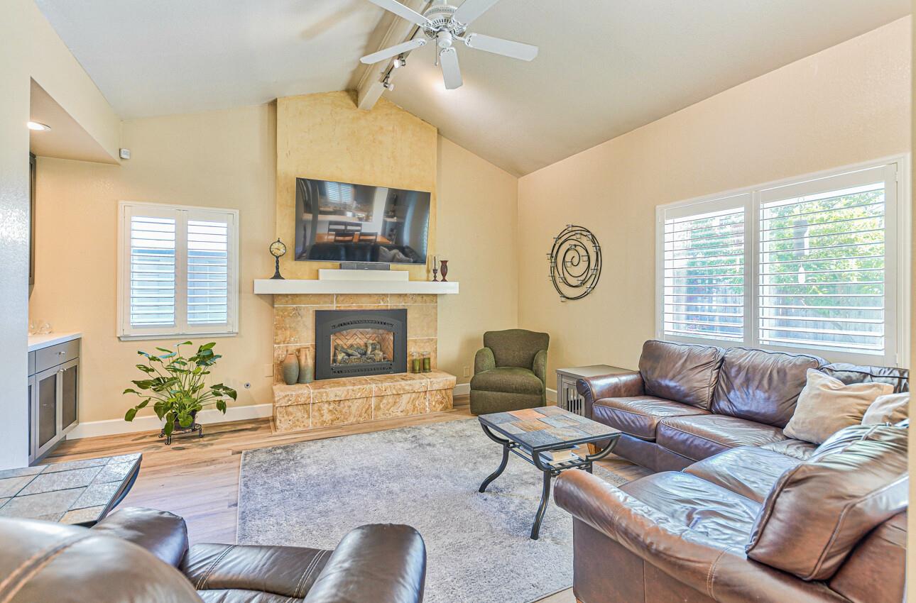 327 Vincent Pl, Salinas, CA 93907 photo 5