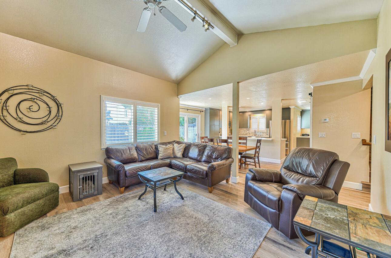 327 Vincent Pl, Salinas, CA 93907 photo 8
