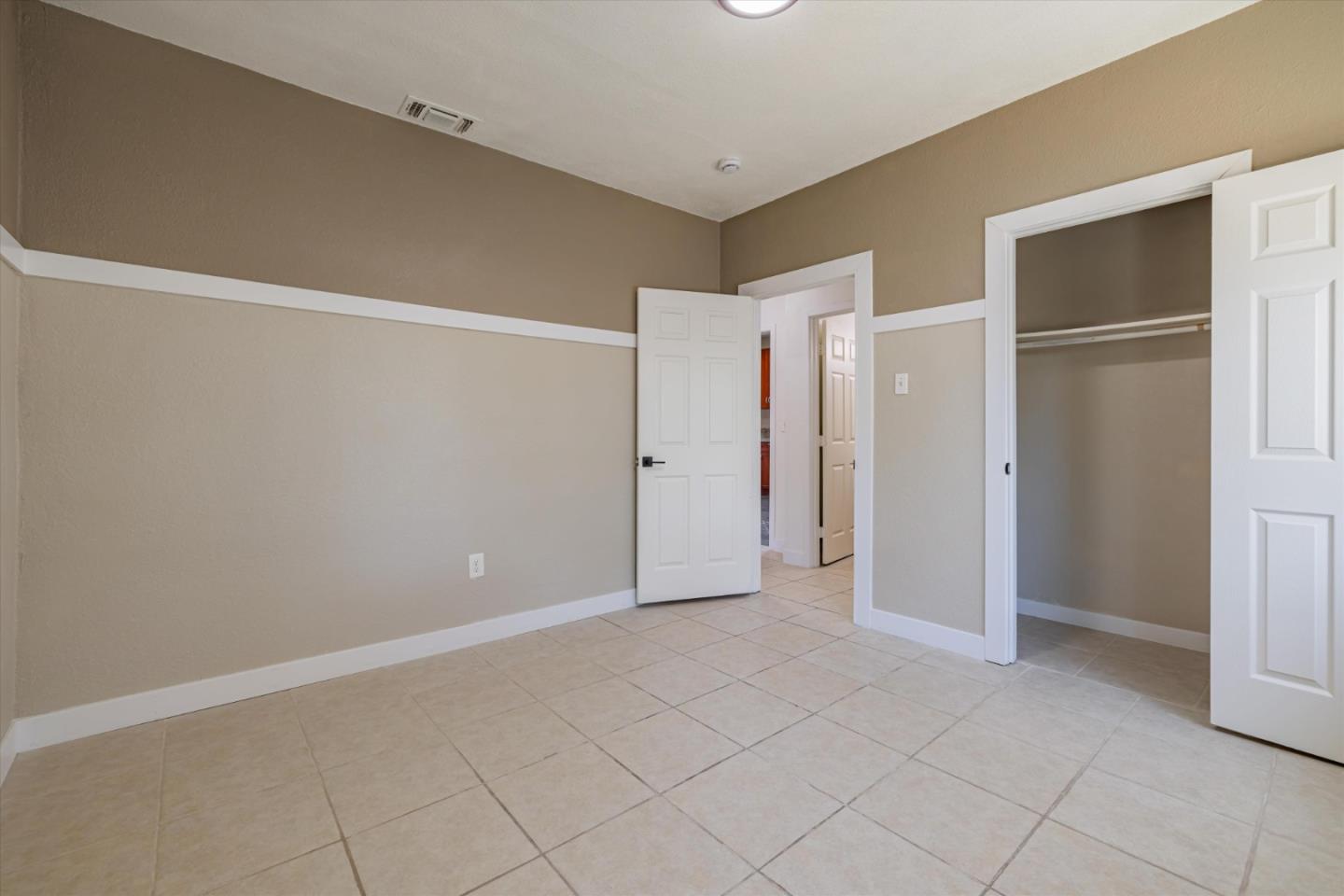 Detail Gallery Image 20 of 32 For 4648 12th Ave, Sacramento,  CA 95820 - 2 Beds | 1 Baths