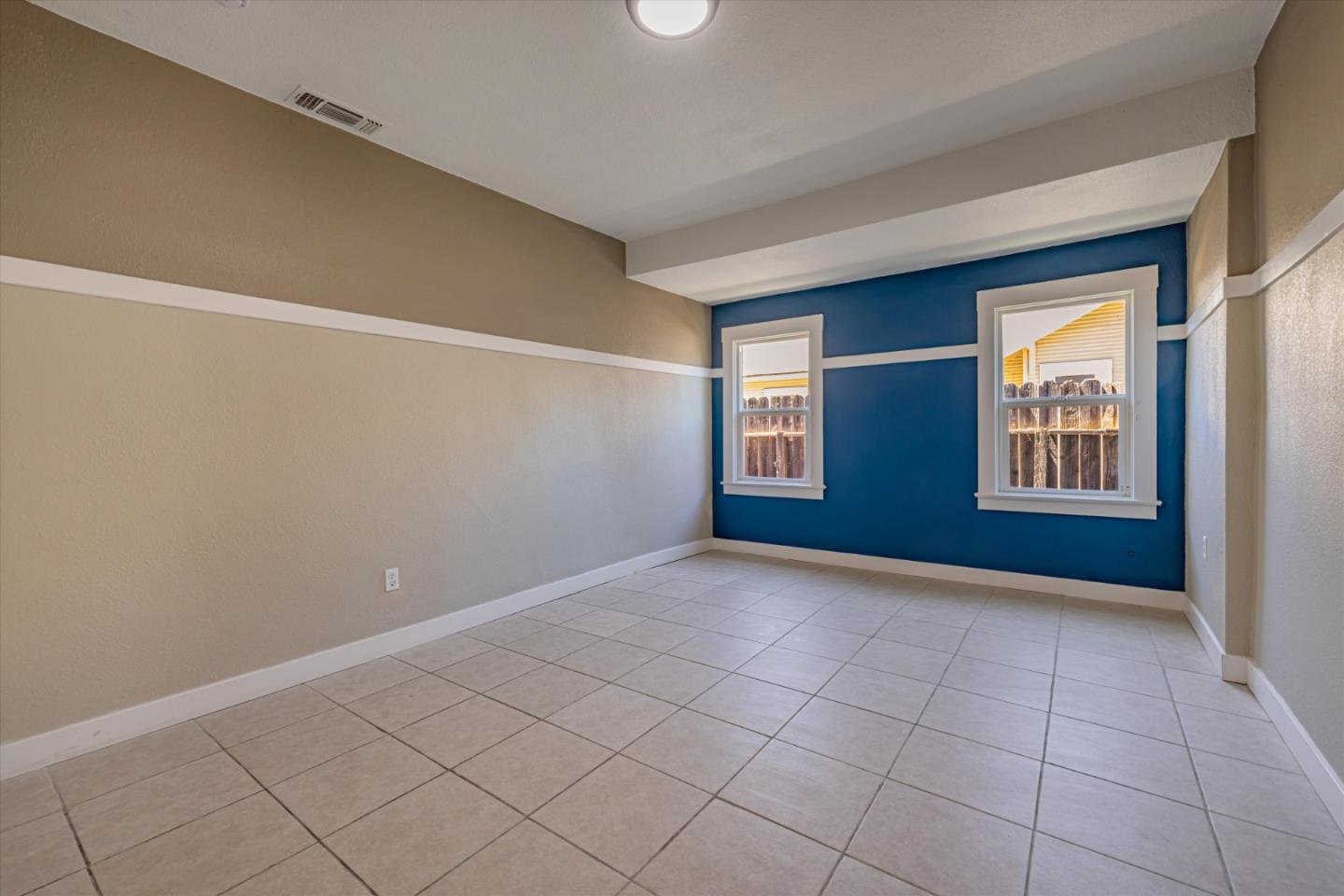 Detail Gallery Image 24 of 32 For 4648 12th Ave, Sacramento,  CA 95820 - 2 Beds | 1 Baths