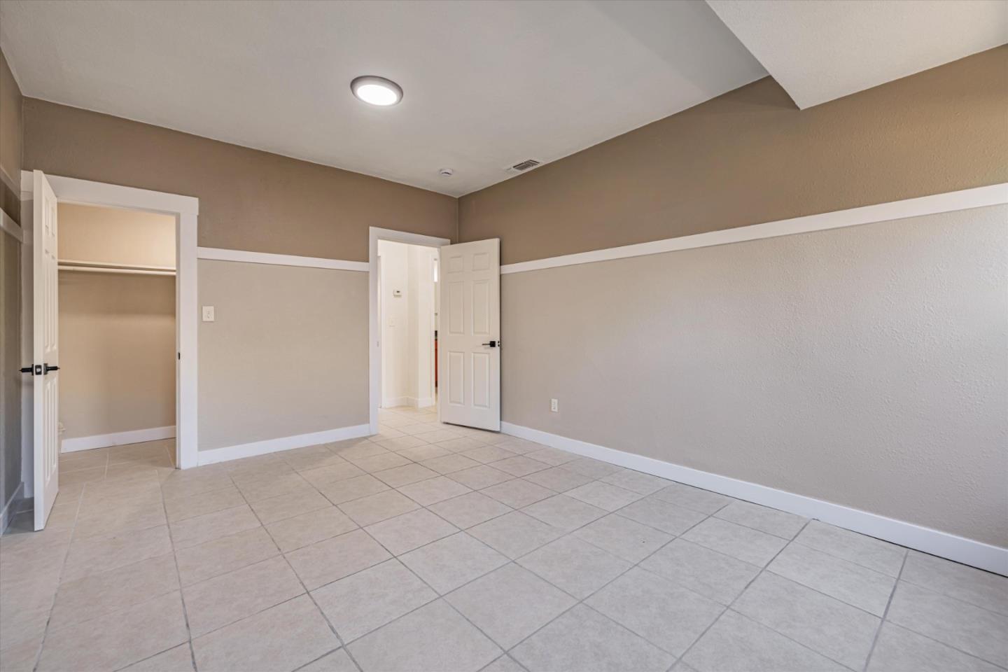 Detail Gallery Image 25 of 32 For 4648 12th Ave, Sacramento,  CA 95820 - 2 Beds | 1 Baths