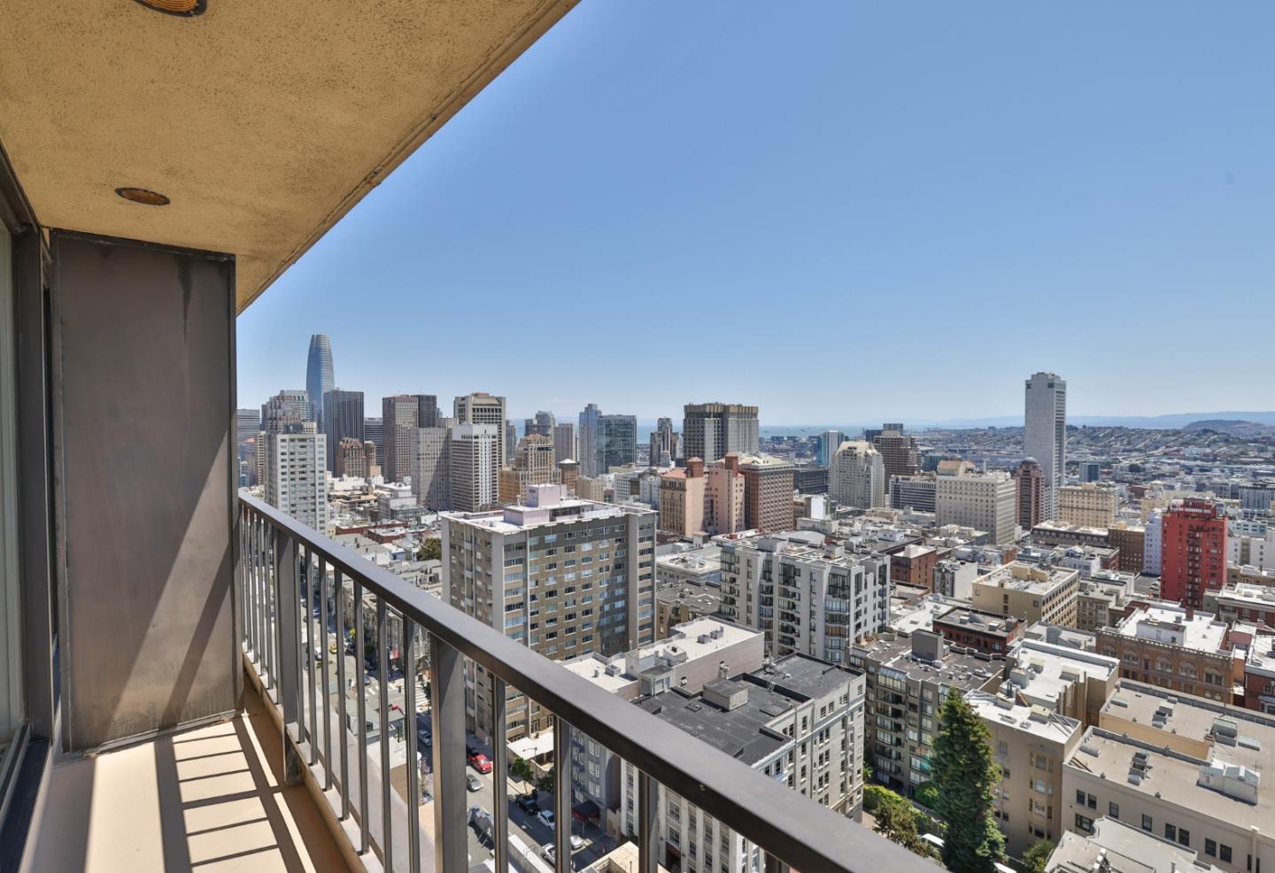 Detail Gallery Image 13 of 37 For 1177 California St #1414,  San Francisco,  CA 94108 - 2 Beds | 2/1 Baths