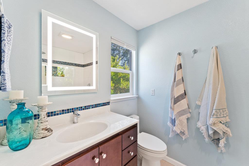 Detail Gallery Image 17 of 57 For 207 Harbor Dr, Santa Cruz,  CA 95062 - 3 Beds | 2/1 Baths