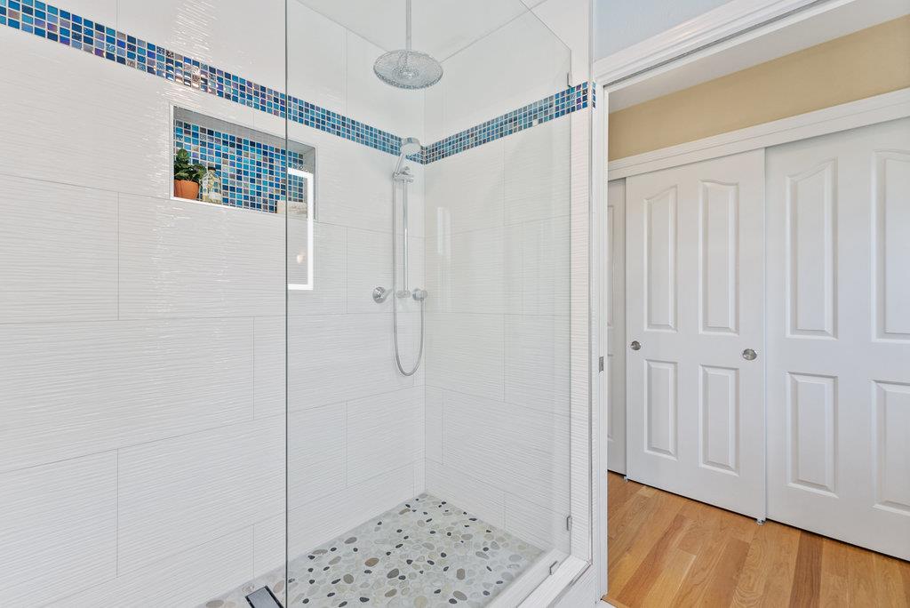 Detail Gallery Image 18 of 57 For 207 Harbor Dr, Santa Cruz,  CA 95062 - 3 Beds | 2/1 Baths