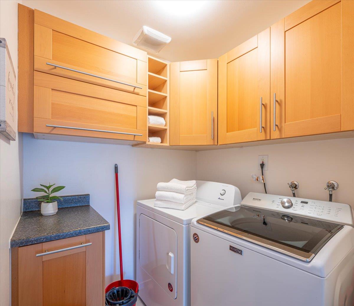 Detail Gallery Image 13 of 40 For 3374 Brittan Ave #13,  San Carlos,  CA 94070 - 3 Beds | 2 Baths