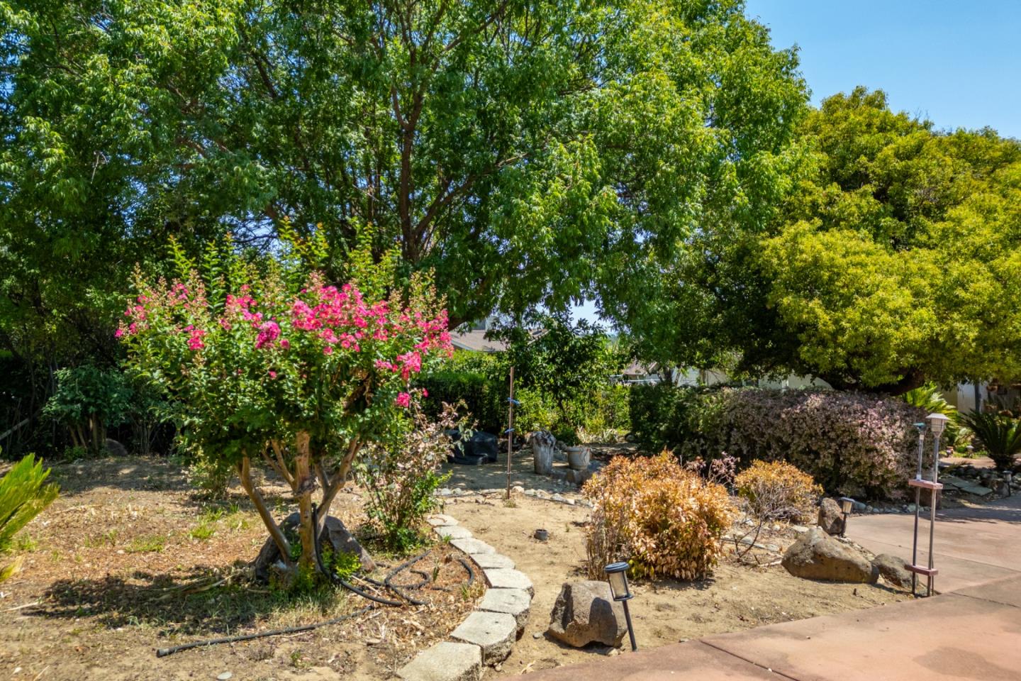 Detail Gallery Image 14 of 46 For 15560 China Rapids Dr, Red Bluff,  CA 96080 - 3 Beds | 2/1 Baths