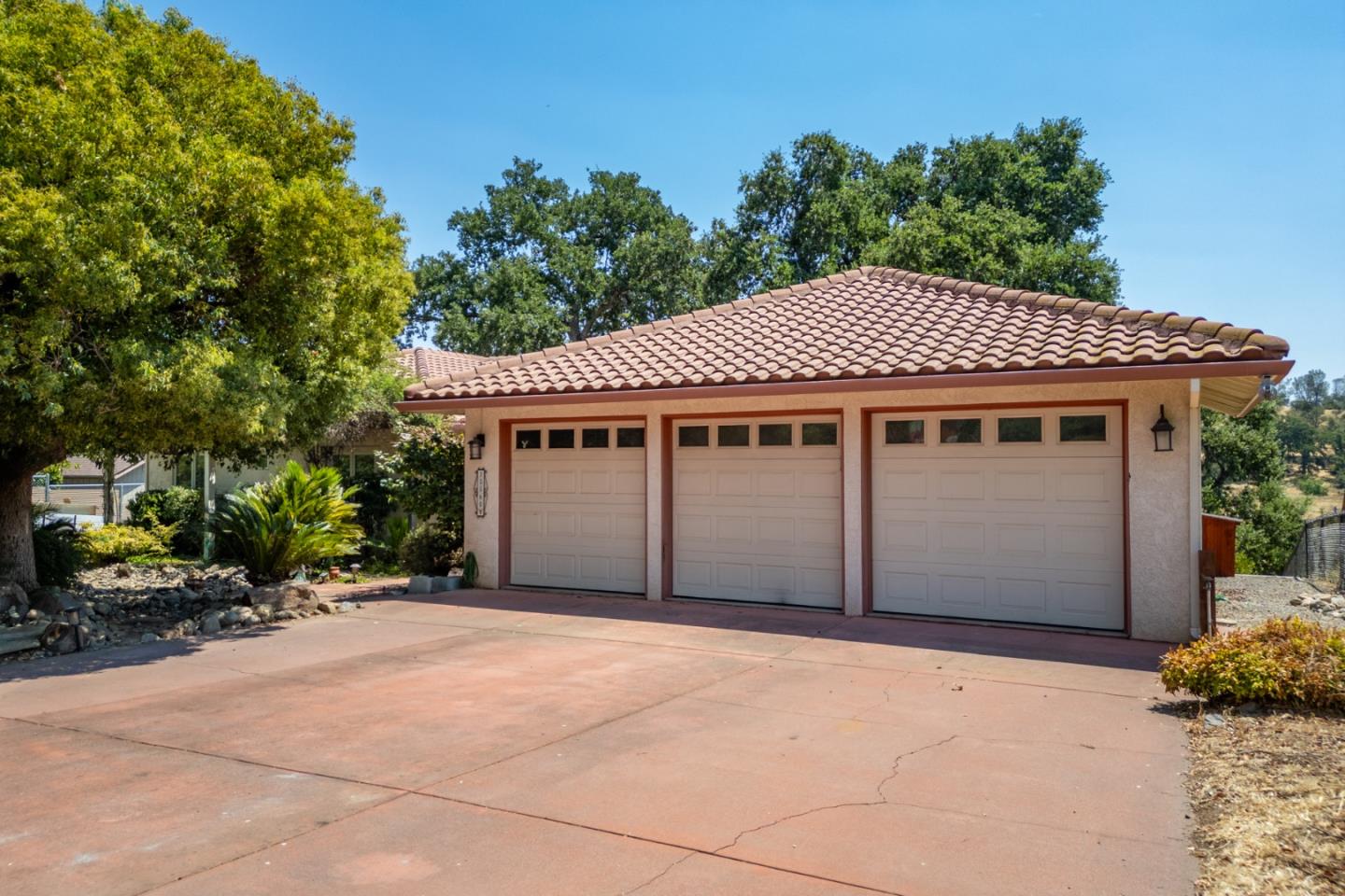 Detail Gallery Image 3 of 46 For 15560 China Rapids Dr, Red Bluff,  CA 96080 - 3 Beds | 2/1 Baths