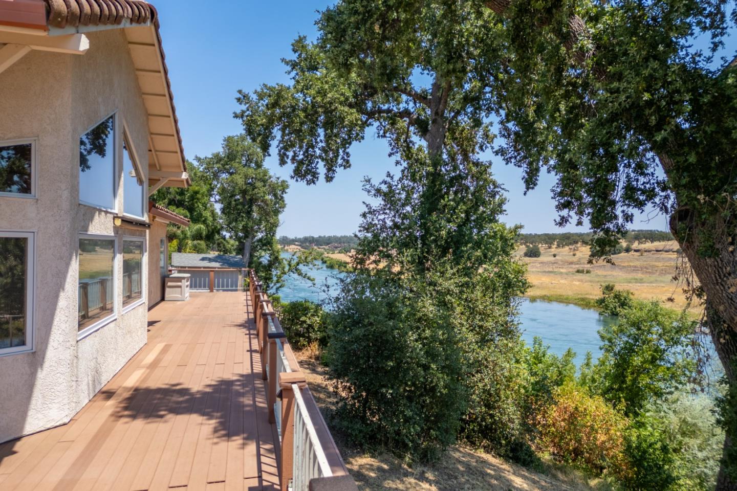 Detail Gallery Image 8 of 46 For 15560 China Rapids Dr, Red Bluff,  CA 96080 - 3 Beds | 2/1 Baths