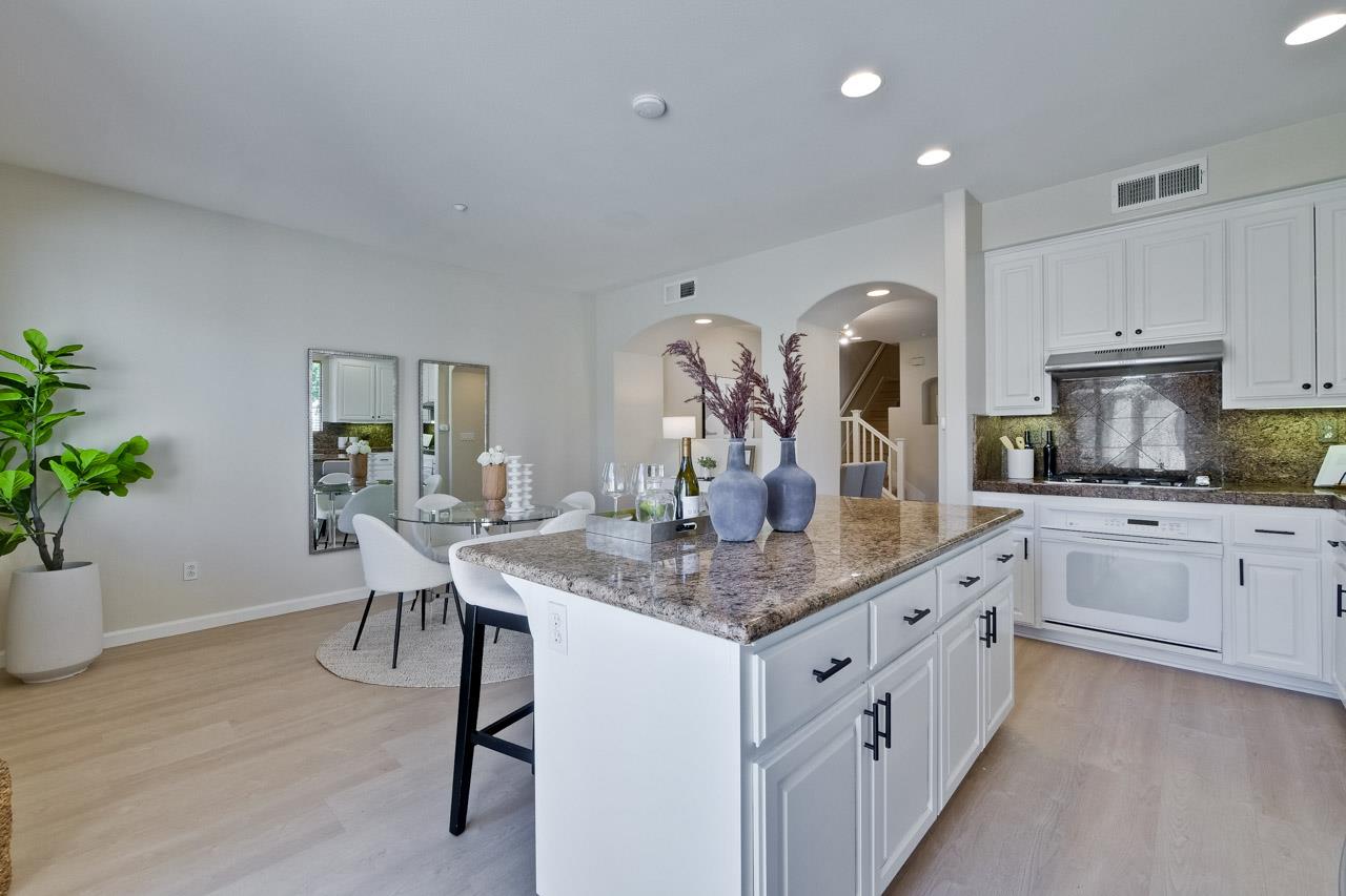 Detail Gallery Image 11 of 52 For 35489 Monterra Cir, Union City,  CA 94587 - 3 Beds | 2/1 Baths