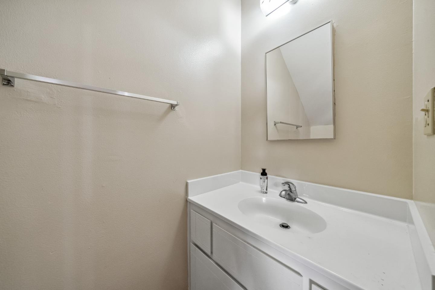 Detail Gallery Image 30 of 76 For 1370 Calabazas Blvd, Santa Clara,  CA 95051 - – Beds | – Baths