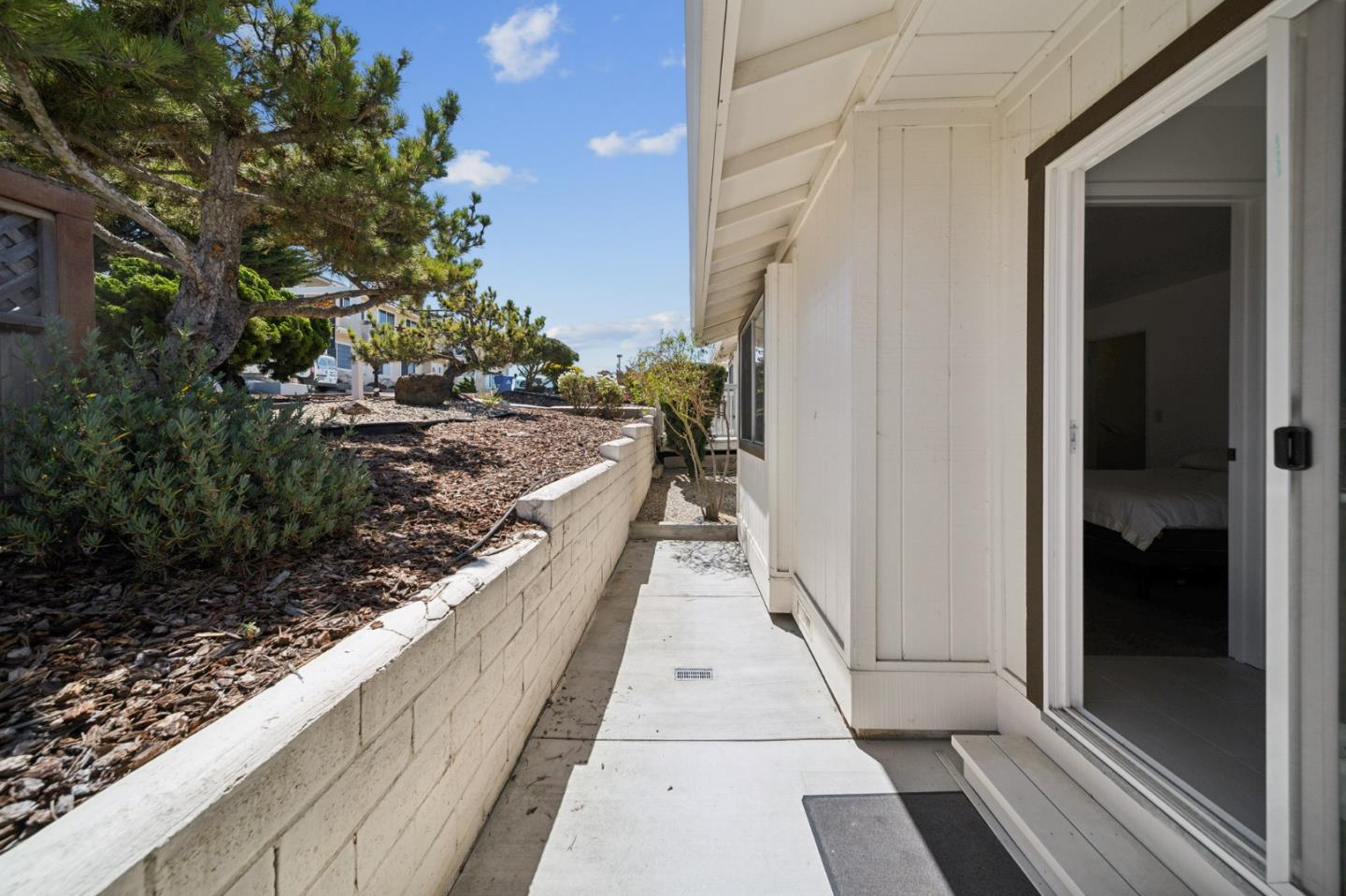 Detail Gallery Image 27 of 39 For 1346 Skyview Dr, Seaside,  CA 93955 - 3 Beds | 2 Baths