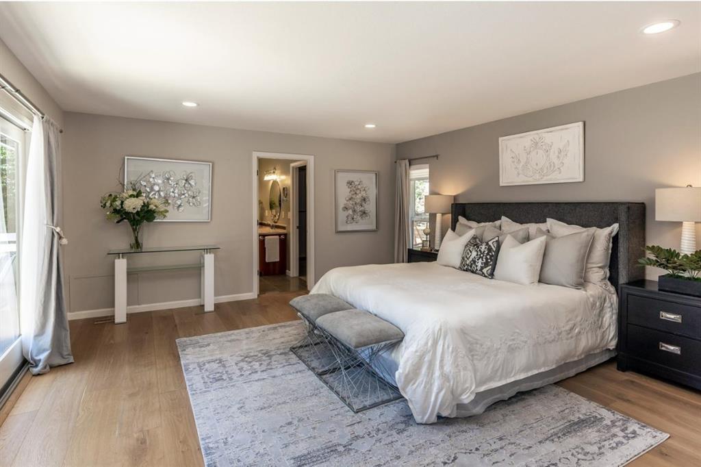 Detail Gallery Image 13 of 29 For 26636 Altamont, Los Altos Hills,  CA 94022 - 5 Beds | 3/1 Baths