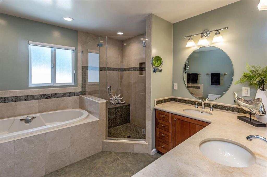 Detail Gallery Image 14 of 29 For 26636 Altamont, Los Altos Hills,  CA 94022 - 5 Beds | 3/1 Baths