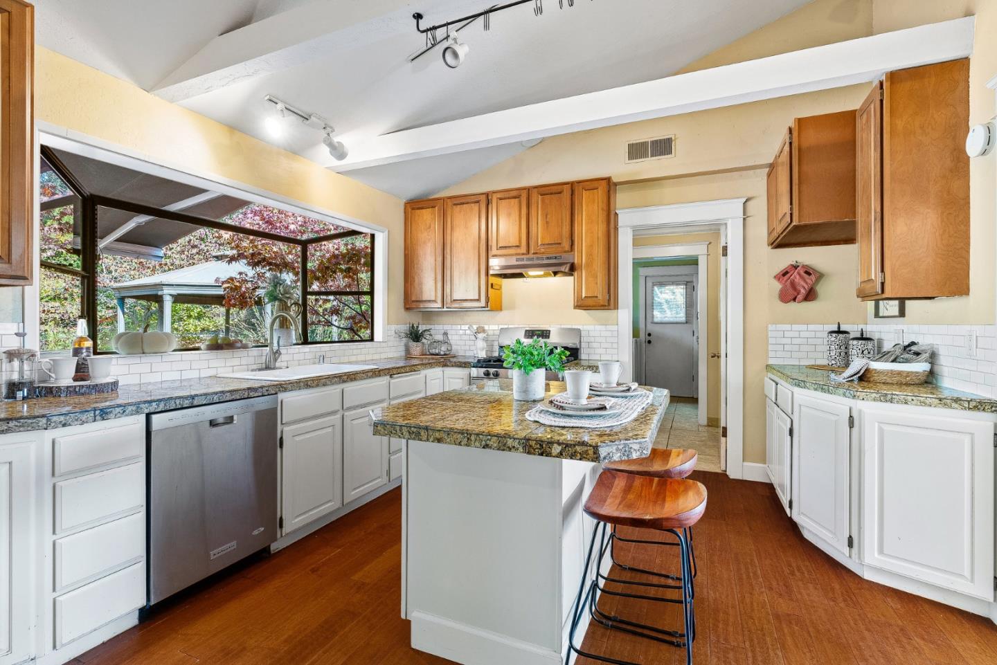 Detail Gallery Image 38 of 56 For 255 Brooktree Ranch Rd, Aptos,  CA 95003 - 4 Beds | 2/1 Baths