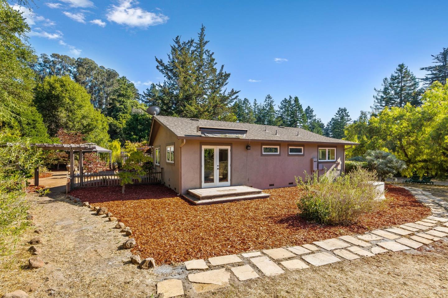 Detail Gallery Image 4 of 56 For 255 Brooktree Ranch Rd, Aptos,  CA 95003 - 4 Beds | 2/1 Baths