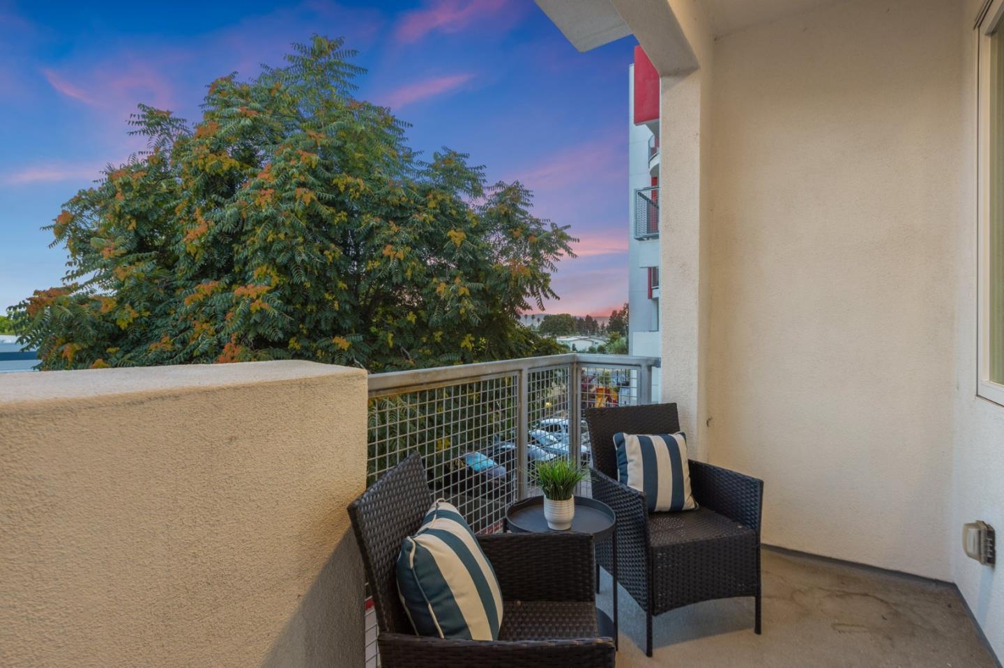 Detail Gallery Image 17 of 44 For 42111 Osgood Rd #215,  Fremont,  CA 94539 - 2 Beds | 2 Baths