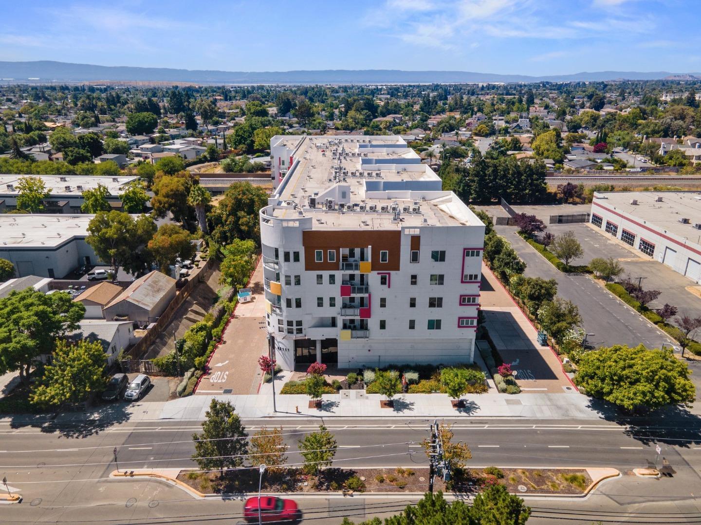 Detail Gallery Image 37 of 44 For 42111 Osgood Rd #215,  Fremont,  CA 94539 - 2 Beds | 2 Baths