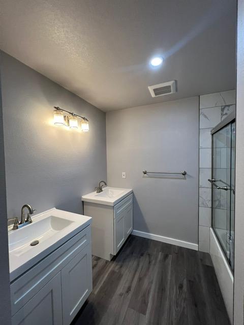 Detail Gallery Image 11 of 25 For 1405 Sierra Ln, Los Banos,  CA 93635 - 5 Beds | 3/1 Baths