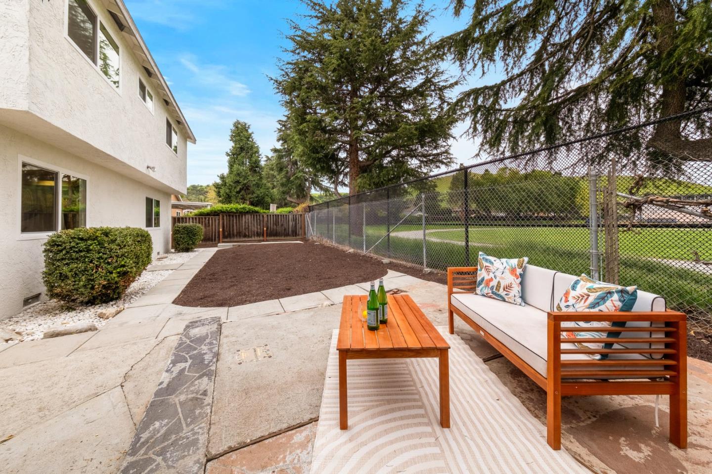 Detail Gallery Image 33 of 43 For 279 Vineyard Dr, San Jose,  CA 95119 - 4 Beds | 2/1 Baths