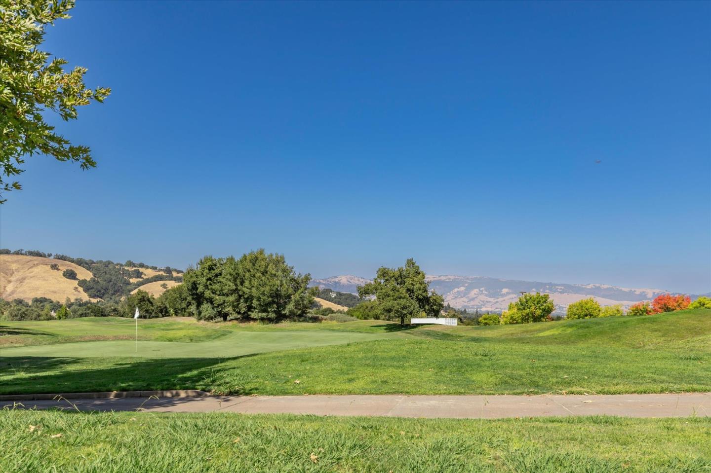 Detail Gallery Image 62 of 68 For 2460 Muirfield Way, Gilroy,  CA 95020 - 5 Beds | 4/1 Baths