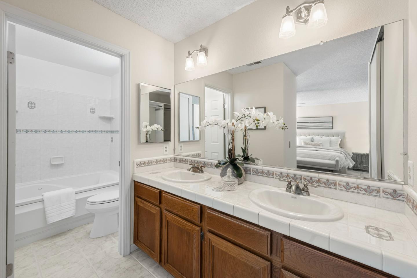 Detail Gallery Image 33 of 43 For 5245 Rio Lobo Dr, San Jose,  CA 95136 - 4 Beds | 2/1 Baths