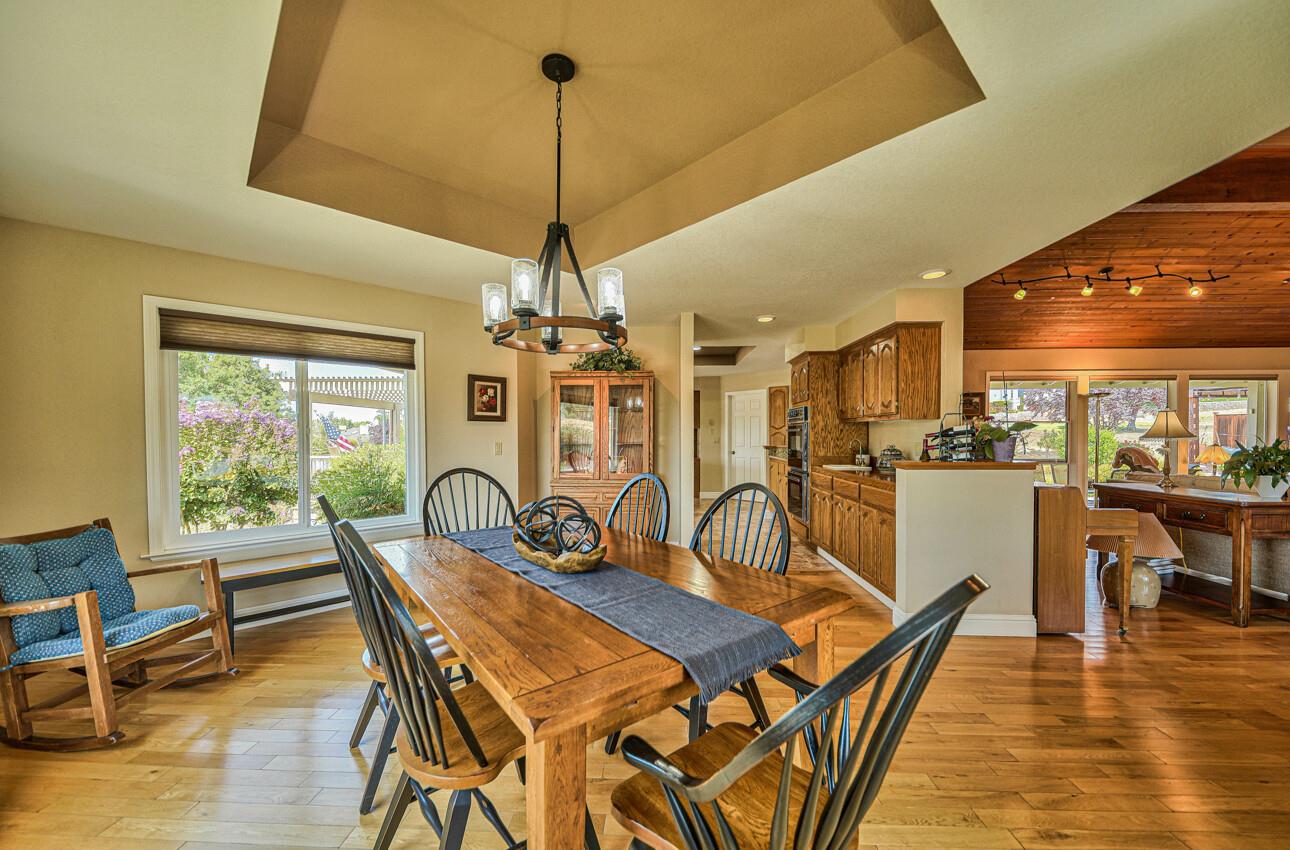 Detail Gallery Image 18 of 63 For 1365 S Ridgemark Dr, Hollister,  CA 95023 - 2 Beds | 2/1 Baths