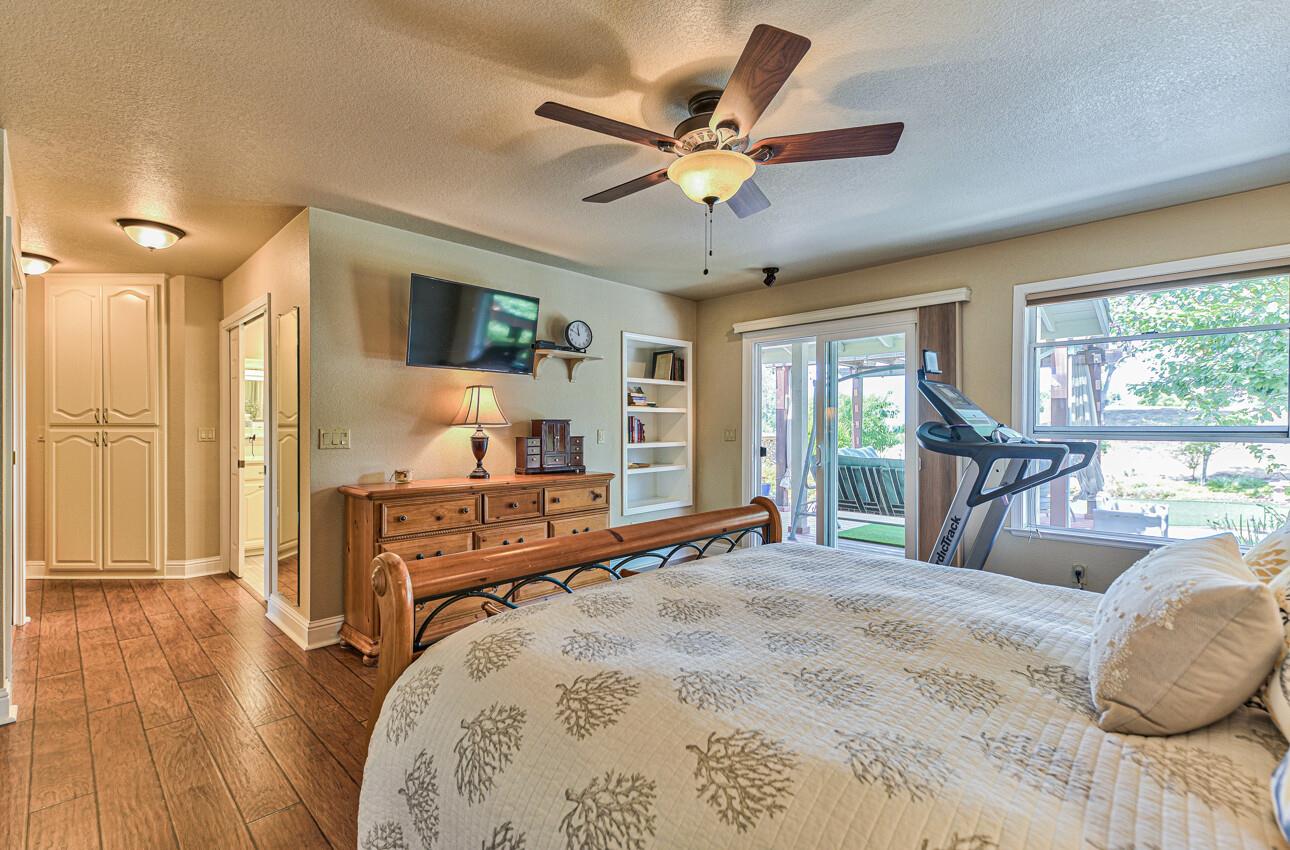 Detail Gallery Image 33 of 63 For 1365 S Ridgemark Dr, Hollister,  CA 95023 - 2 Beds | 2/1 Baths