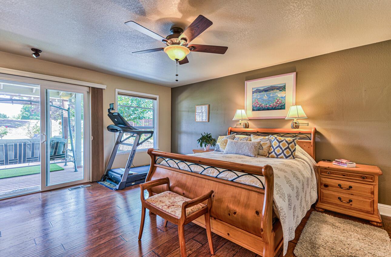 Detail Gallery Image 35 of 63 For 1365 S Ridgemark Dr, Hollister,  CA 95023 - 2 Beds | 2/1 Baths