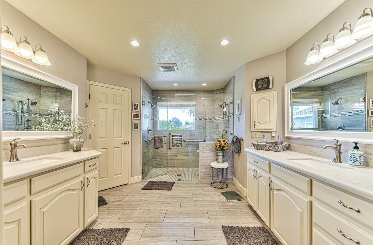 Detail Gallery Image 37 of 63 For 1365 S Ridgemark Dr, Hollister,  CA 95023 - 2 Beds | 2/1 Baths