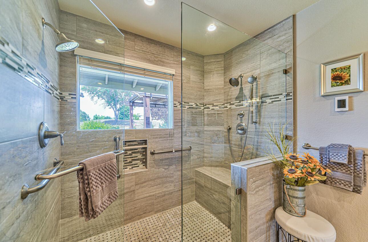 Detail Gallery Image 39 of 63 For 1365 S Ridgemark Dr, Hollister,  CA 95023 - 2 Beds | 2/1 Baths