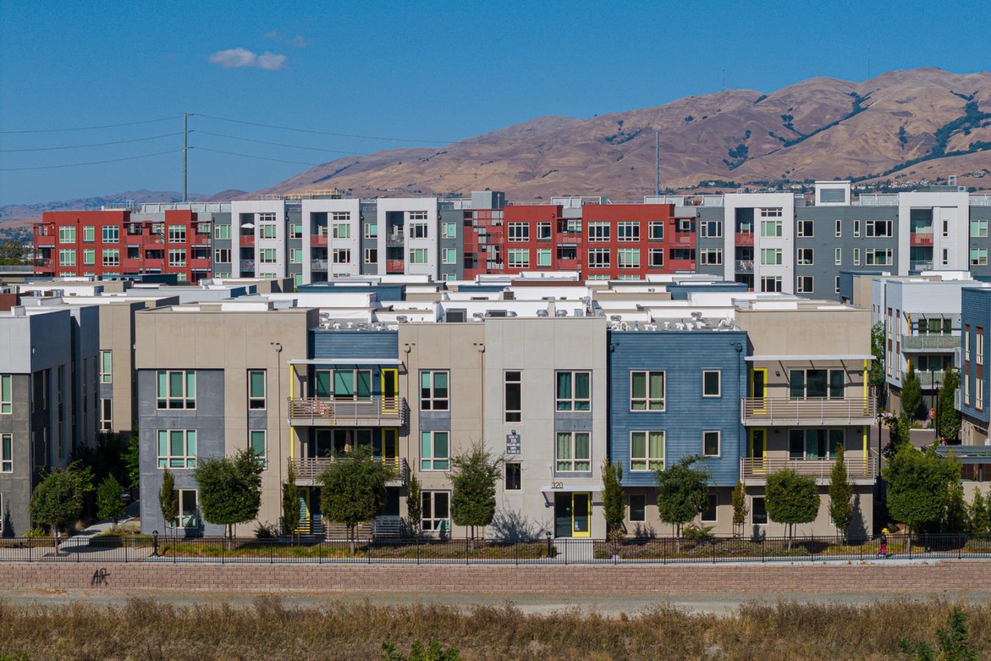 Detail Gallery Image 32 of 41 For 320 Riesling Ave #31,  Milpitas,  CA 95035 - 3 Beds | 2/1 Baths