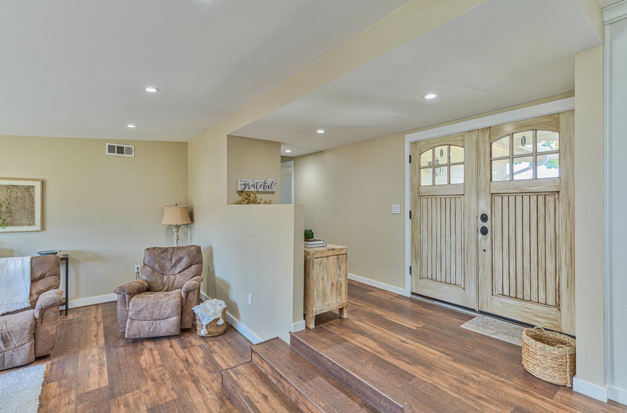 222 La Mesa Dr, Salinas, CA 93901 photo 3