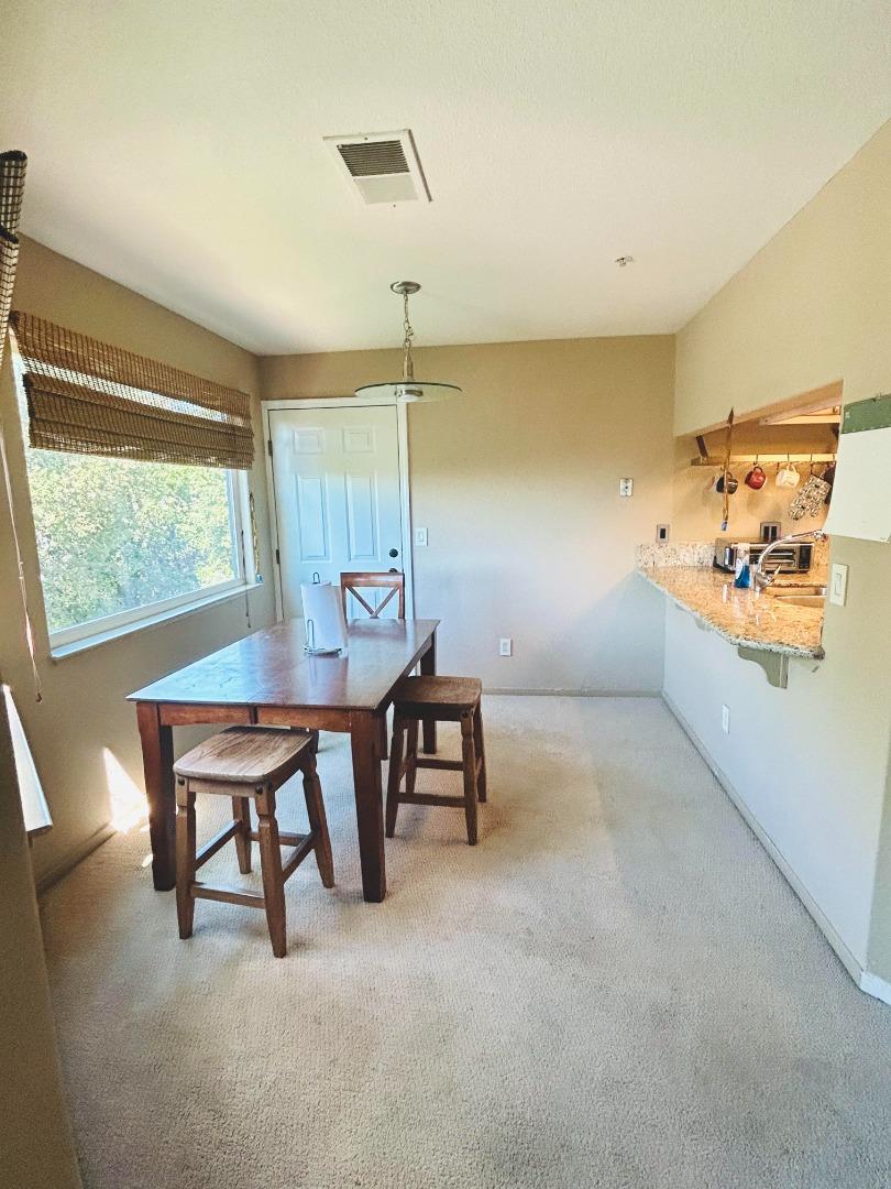 Detail Gallery Image 17 of 25 For 21314 Gary Dr #304,  Castro Valley,  CA 94546 - 2 Beds | 2 Baths