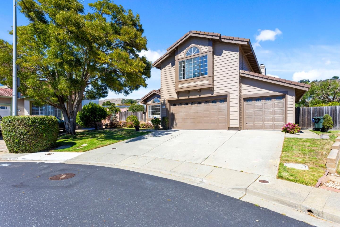 Detail Gallery Image 3 of 64 For 36 Treeside Ct, South San Francisco,  CA 94080 - 4 Beds | 3 Baths