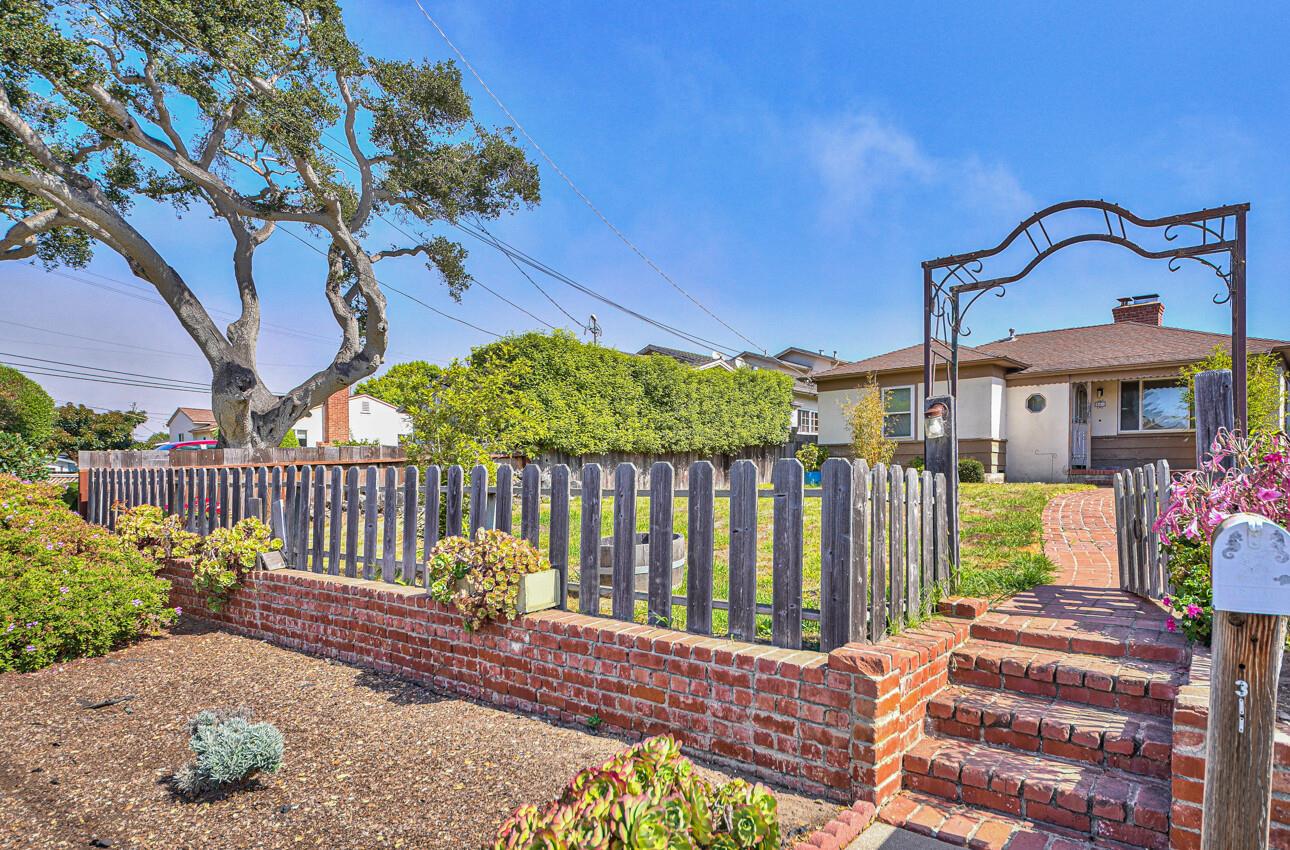 Detail Gallery Image 1 of 37 For 311 Palo Verde Ave, Monterey,  CA 93940 - 3 Beds | 2 Baths