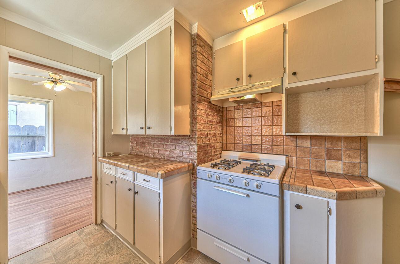 Detail Gallery Image 10 of 37 For 311 Palo Verde Ave, Monterey,  CA 93940 - 3 Beds | 2 Baths