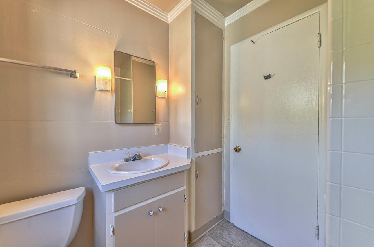 Detail Gallery Image 19 of 37 For 311 Palo Verde Ave, Monterey,  CA 93940 - 3 Beds | 2 Baths