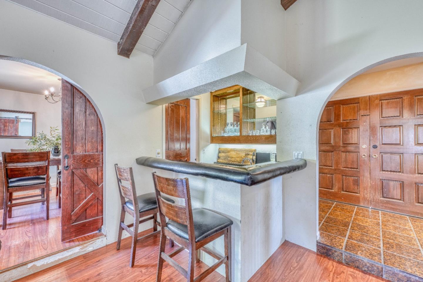 Detail Gallery Image 10 of 22 For 20090 Portola Dr, Salinas,  CA 93908 - 2 Beds | 2/1 Baths