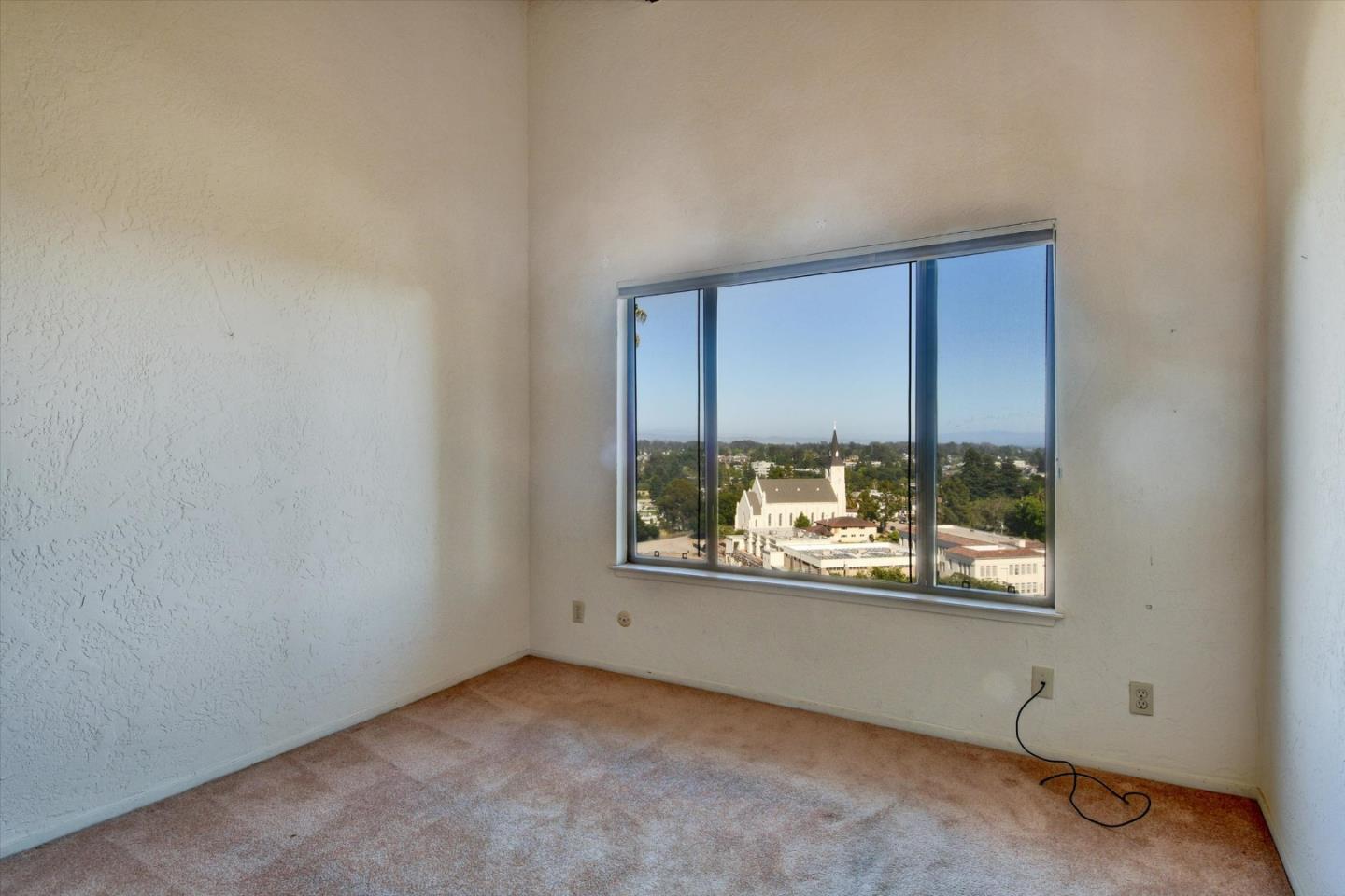 Detail Gallery Image 16 of 26 For 350 Highland Ave, Santa Cruz,  CA 95060 - 4 Beds | 2/1 Baths